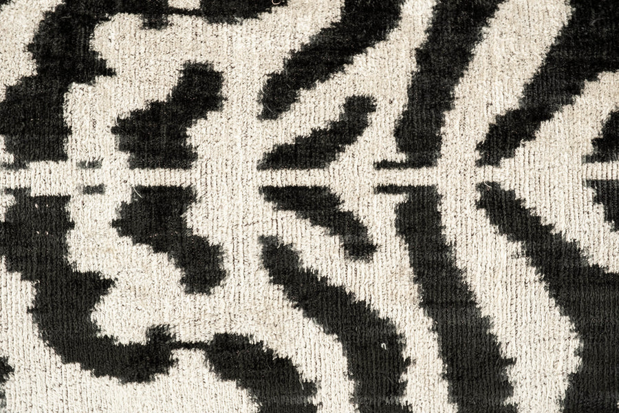 Black White Tiger Silk Velvet Pillow
