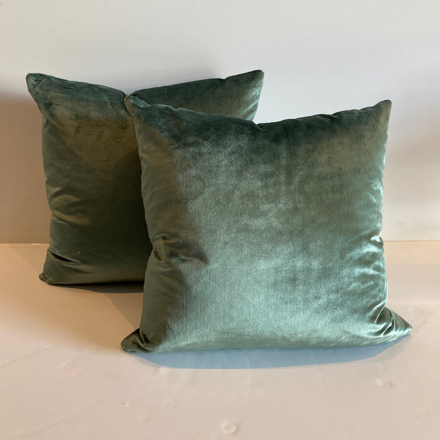 La Mer Silk Velvet Pillow