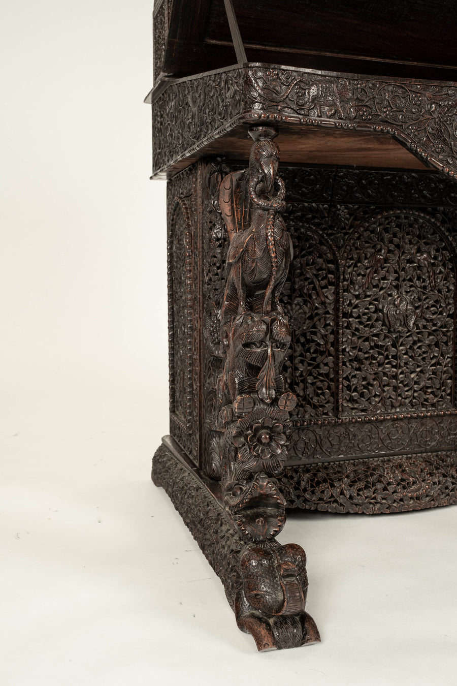 19th Century Anglo-Indian Rosewood Davenport Desk