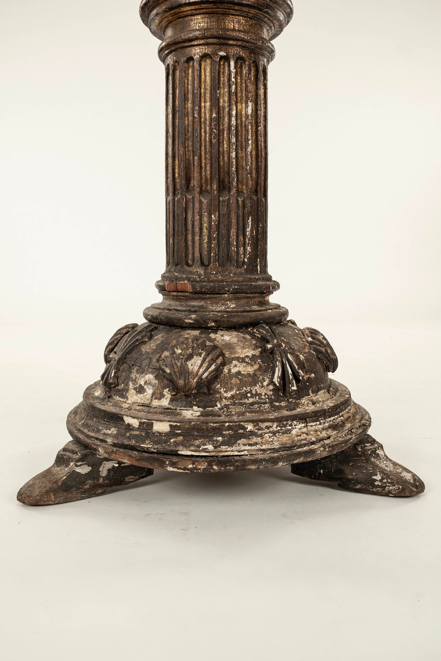 19th Century Pedestal With Carved Shell Detail