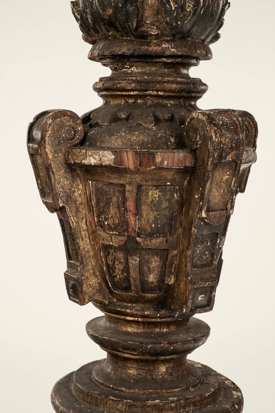 19th Century Pedestal With Carved Shell Detail