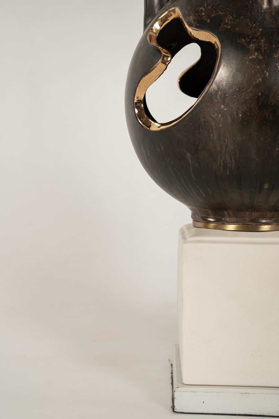 Black Gold Gilt Brutalist Pottery Table Lamp