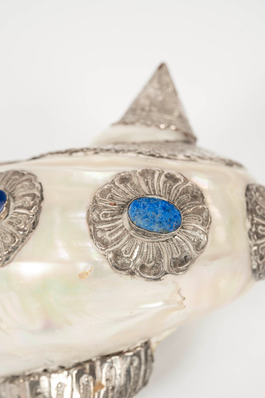 Tibetan Lapis Lazuli Silver Mount Polished Shell