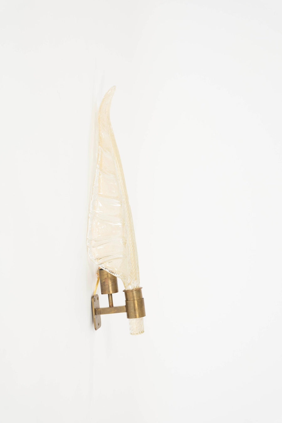 Pair 1940s Barovier Toso Oro Somerso Murano Glass Leaf Sconces