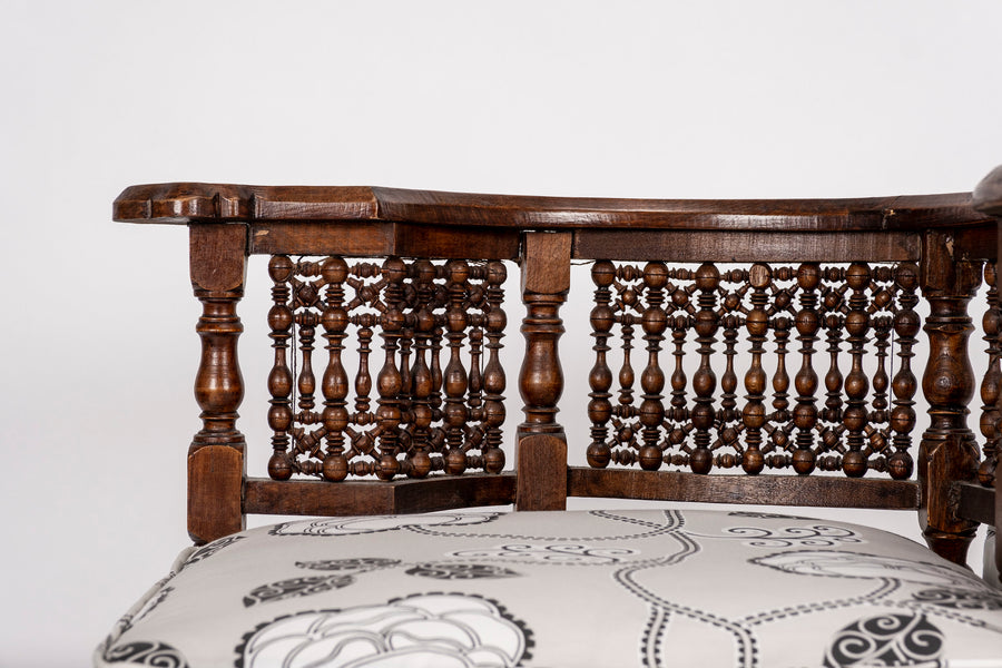 Neisha Crosland Queen Fruit Chintz Moroccan Tête-À-Tête